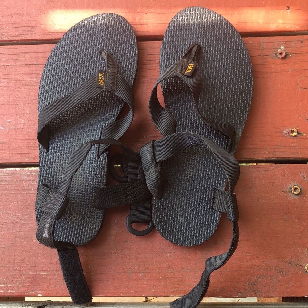 Teva Black Universal Sandal Size 8